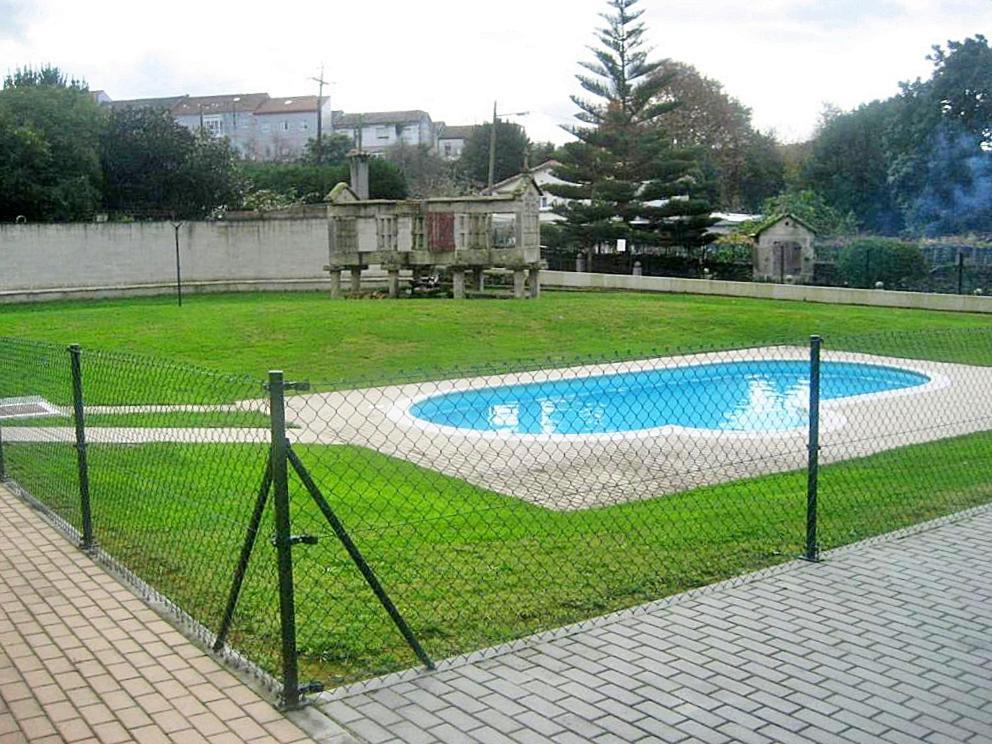 Вілла Adosado Con Piscina En Понтеведра Екстер'єр фото